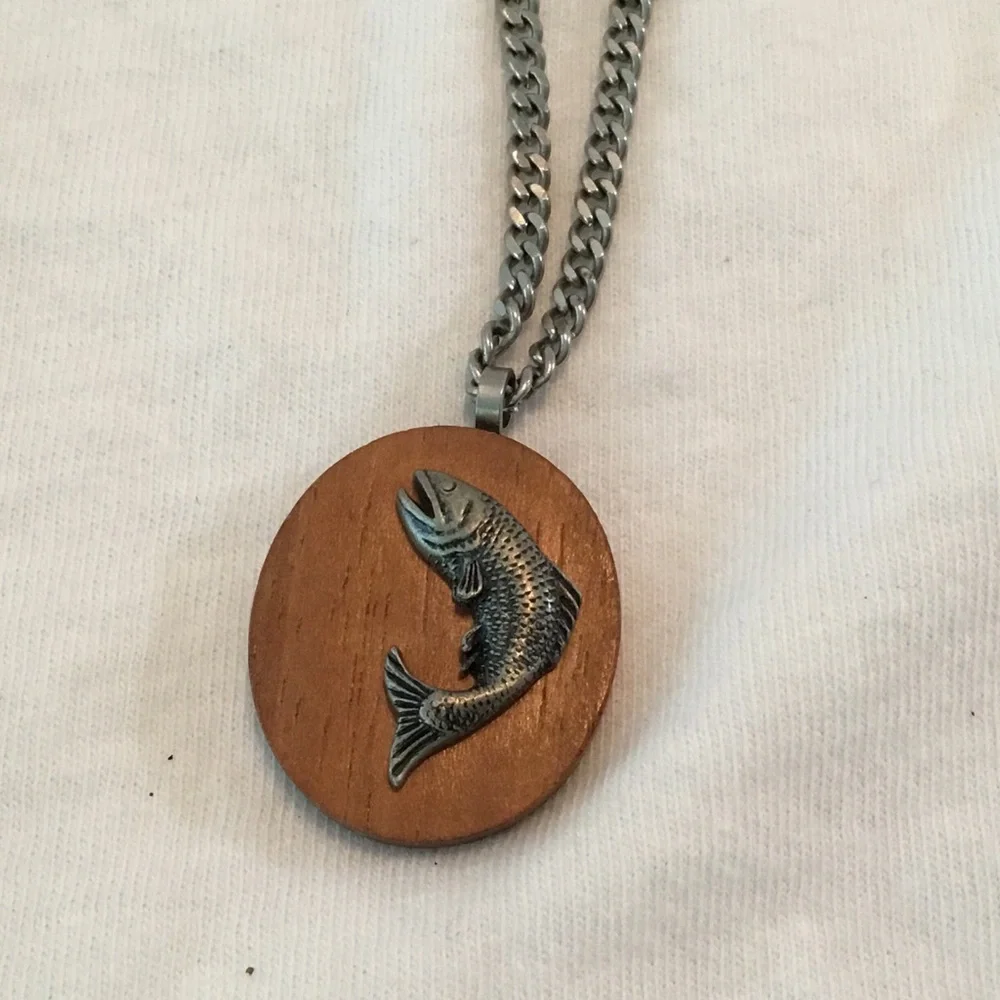 Men’s Avon Necklace, Bass or other Fish